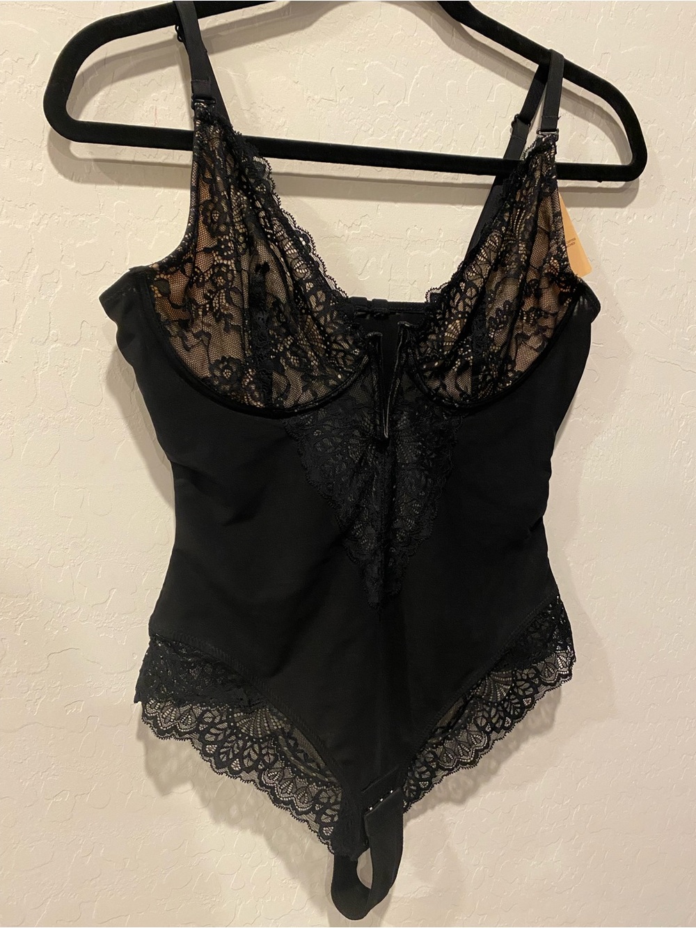 Popilush Lace Bodysuit shapewear - Picture 2 of 9
